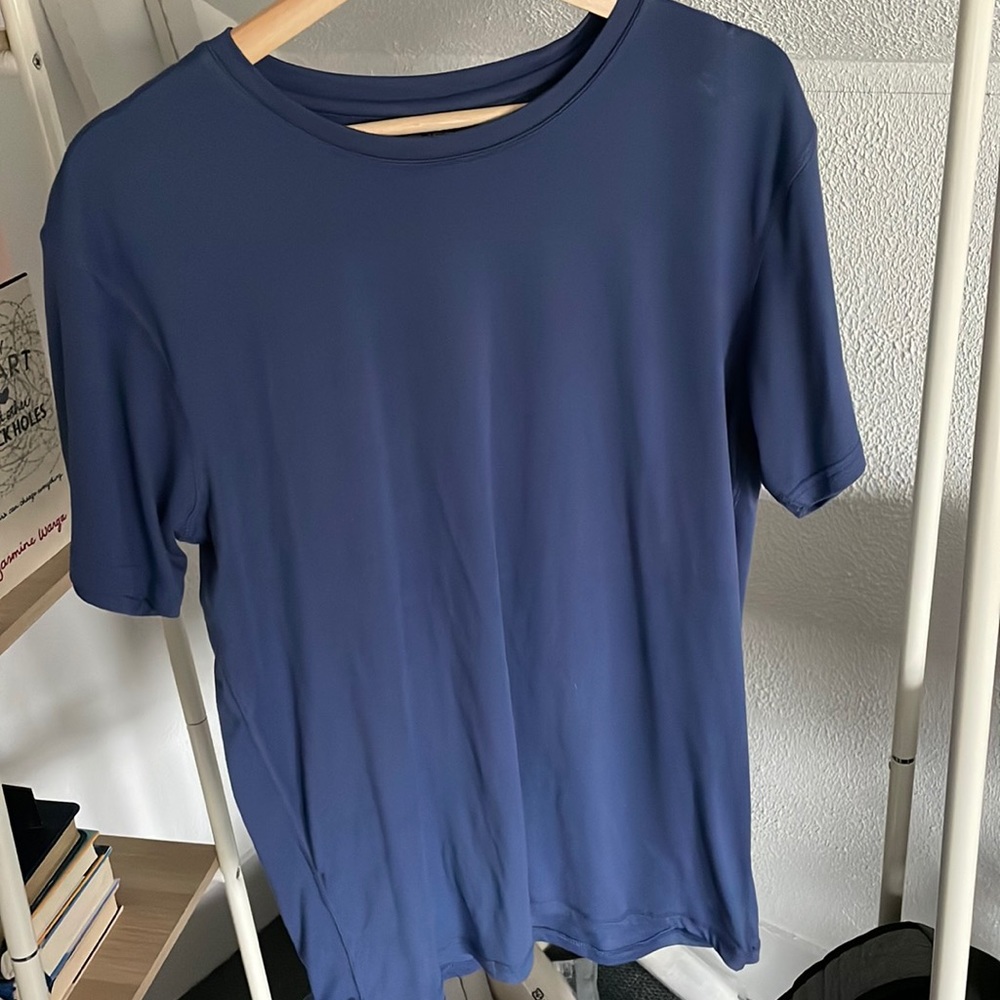 Layer8 Mens Large Navy Athletic Shirt
